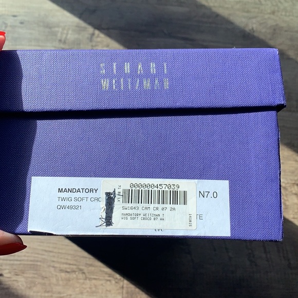 Stuart Weitzman brown leather flat booties 7.0 N narrow - Picture 3 of 3